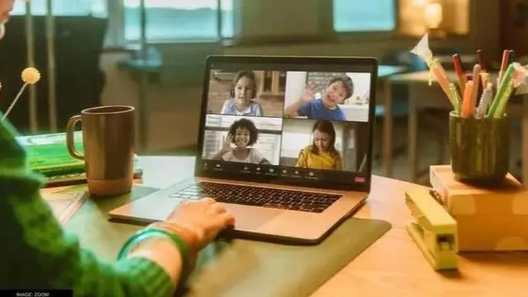 Zoom app for Chromebook users to lose support in August; Zoom PWA to assume its place Zoom app for Chromebook users loses support in August, Zoom PWA to take its place