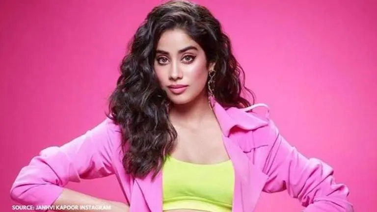 Janhvi Kapoor shares she 'went little crazy' trying out new app to edit her pictures janhvi kapoor