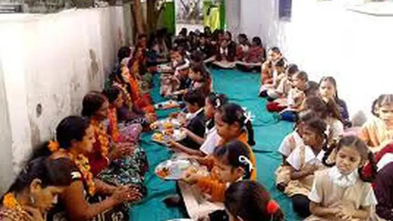 On Valentine's Day, 'Matru-Pitru Pujan Diwas' for Gujarat schools pujan diwas