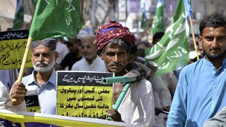 Pakistan's Jamaat-e-Islami to hold sit-in against inflated power bills, soaring inflation Pakistan: Jamaat-e-Islami to hold protest over high electricity bill, govt tackles crisis