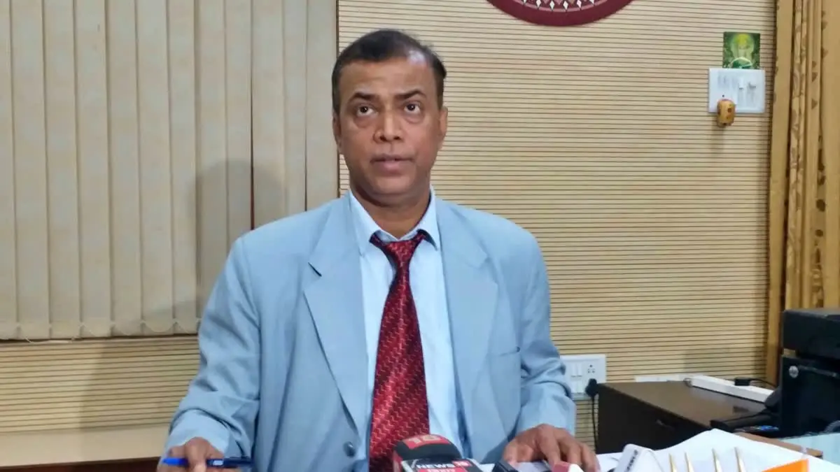 BSEB Chairman Anand Kishor releasing Bihar Board Results