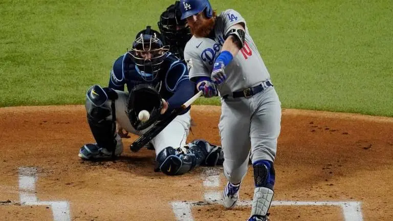 Red beard returns: Turner glad to be back with Dodgers