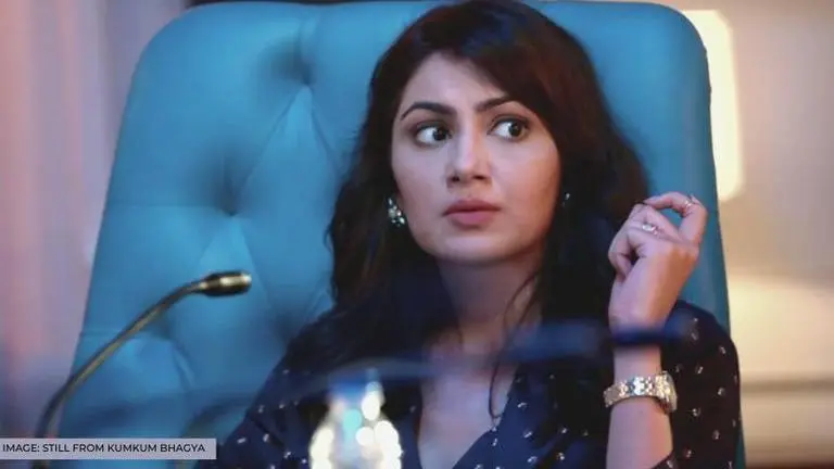 Kumkum Bhagya June 26 2021 written update: Pragya cracks the deal on Abhi's bungalow KUMKUM BHAGYA 26 JUNE 2021 WRITTEN UPDATE