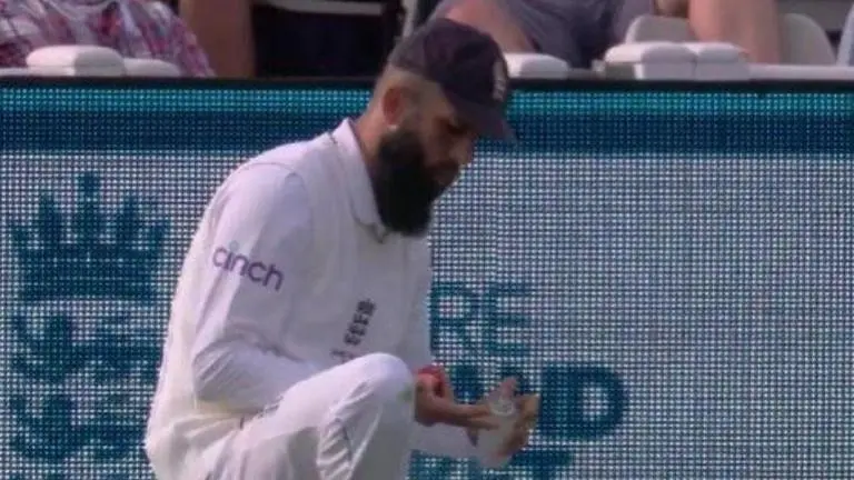 '25% fine for this': Former Australia spinner gives his take on Moeen Ali's ICC sanction Moeen Ali fined for using drying agent in Ashes 1st Test