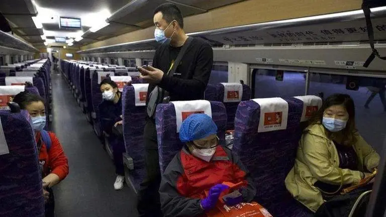 COVID-19: Wuhan authorities urge people to be careful as lockdown ends COVID-19: Wuhan authorities urge people to be careful as lockdown ends