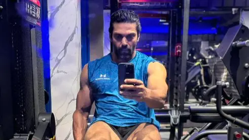 Arya Shares Epic Transformation Photos As He Kickstarts Last Leg Of Mr X Shoot Arya