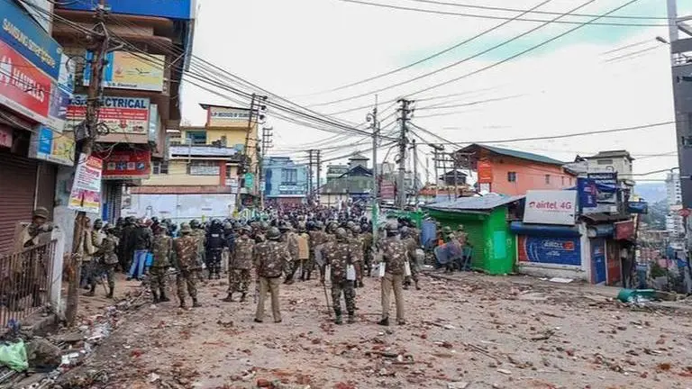 Meghalaya clashes: Curfew reimposed, mobile internet services suspended Meghalaya clashes