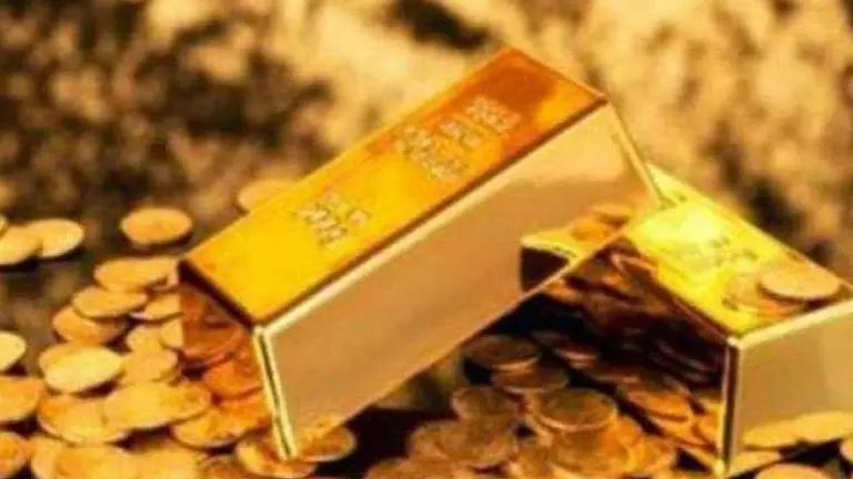 Gold rises Rs 454, silver jumps Rs 751