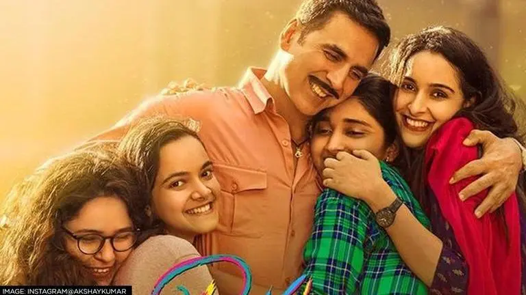 Akshay Kumar unveils film Raksha Bandhan's new poster featuring his onscreen sisters Akshay Kumar