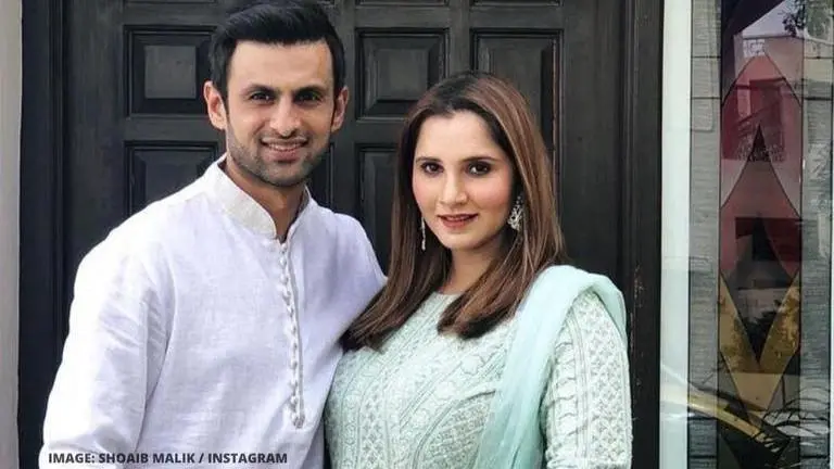 Shoaib Malik laughs after Sania Mirza fails to say 'I Love You' in Punjabi on live chat Shoaib Malik