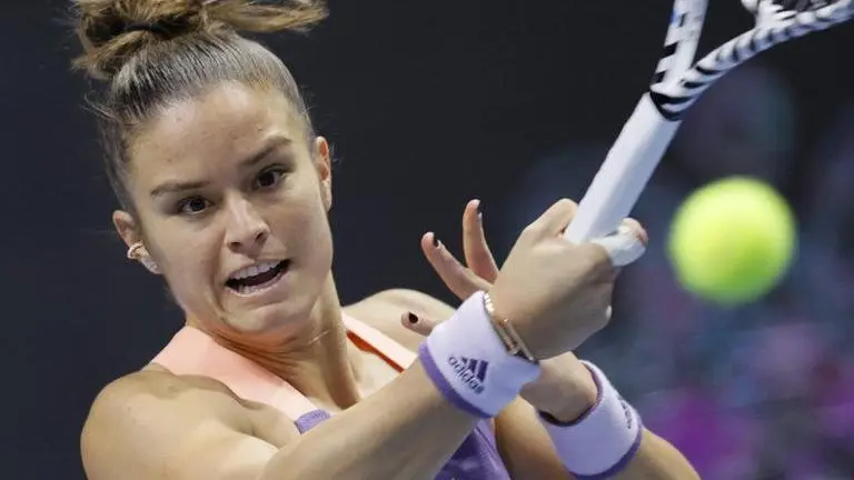 Maria Sakkari reaches last 16 with straight sets win over Amanda Anisimova