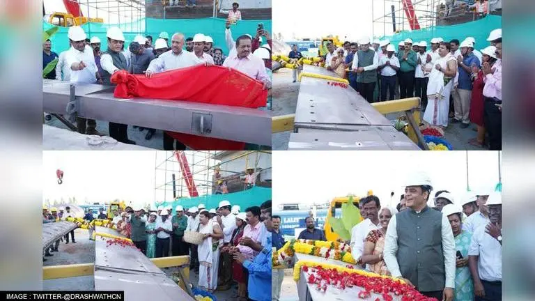 Karnataka: 4000-kg sword for under-construction Kempegowda statue arrives in Bengaluru Bengaluru