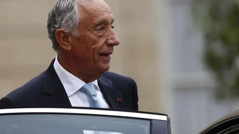 Portugal president helps rescue of two young girls