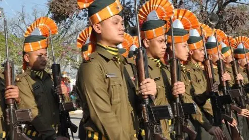 मणिपुर में 60 नौकरशाहों, 10 पुलिस अधिकारियों का तबादला Manipur Police