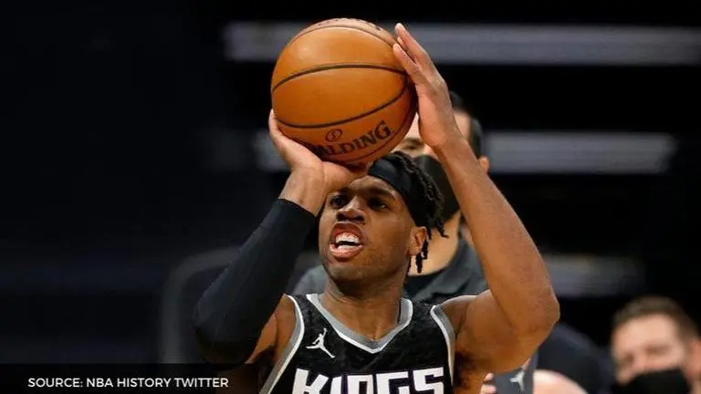 Buddy Hield beats Steph Curry to become fastest player to make 1000 three-pointers Buddy Hield