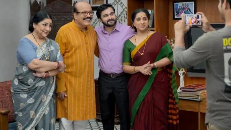 'Aai Kuthe Kay Karte' episode written update | December 29: Abhi starts his dream job aai kuthe kay karte episode