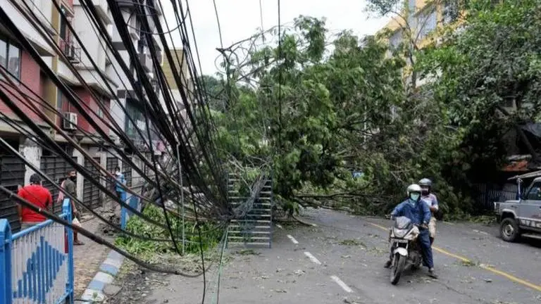 Sporadic protests continue over restoration of power, water supply in cyclone-hit Bengal