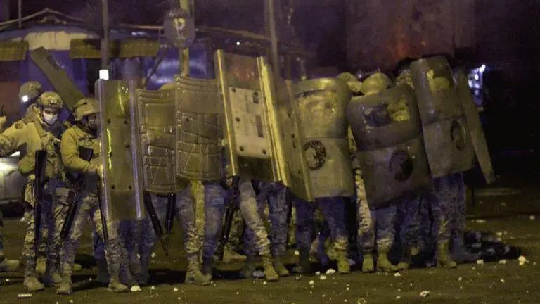 Protests amid Lebanon lockdown leave 1 dead, 220 injured