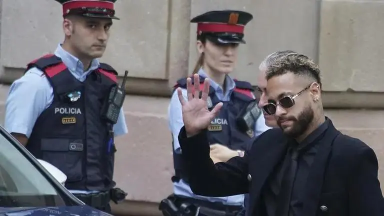 Spanish court acquits soccer star Neymar in fraud trial