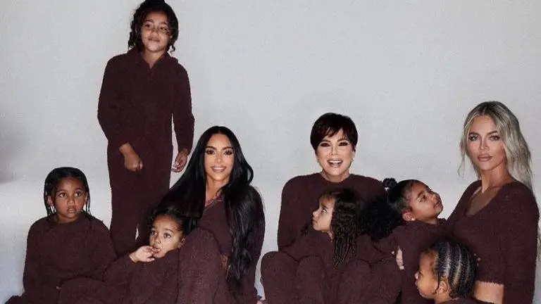 Kim Kardashian drops adorable family Christmas pics featuring kids, Khloe & Kris Jenner kim kardashian