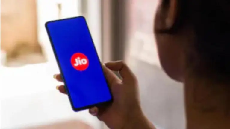 Jio Hotstar offer Rs. 2599 plan: Get Jio Disney Hotstar free scheme for Jio prepaid users jio hotstar offer
