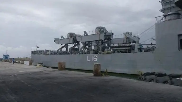 INS Shardul arrives at Porbandar, Gujarat with 233 Indians from Iran