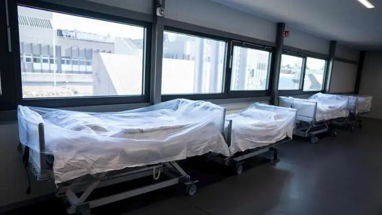 UK extends COVID-19 lockdown by 3 more weeks