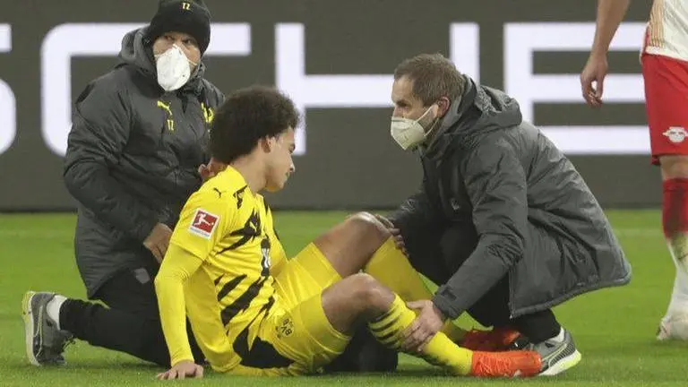 Belgium midfielder Axel Witsel tears Achilles tendon