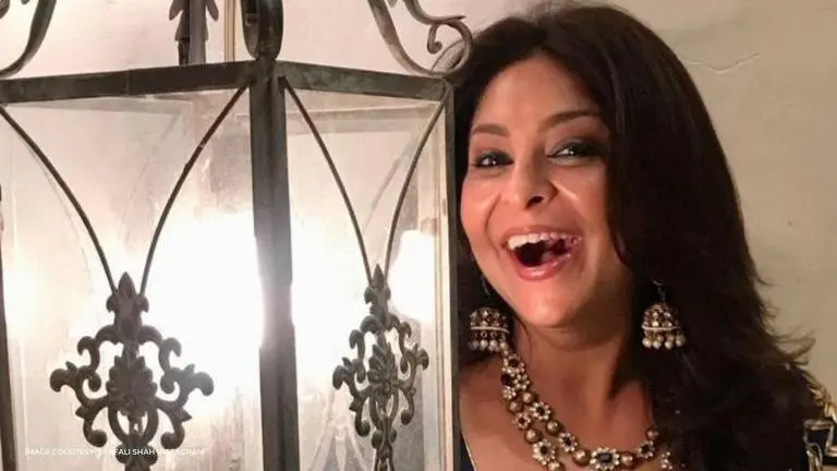 'Delhi Crime' star Shefali Shah quotes Celia Thaxter; spreads positivity & Christmas vibes Delhi Crime