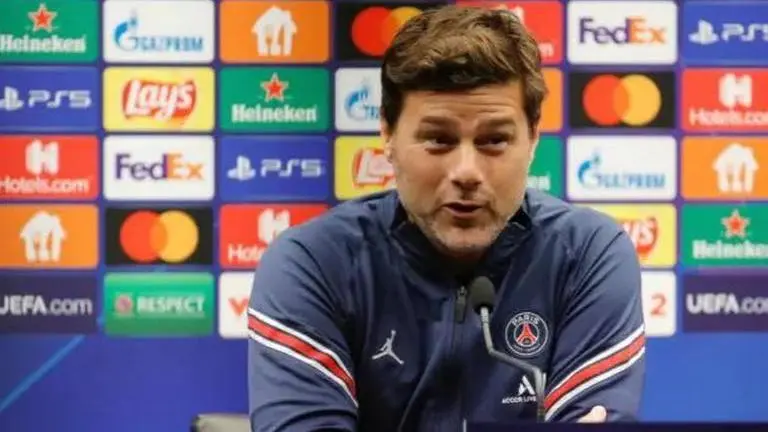 'Head already in Manchester,' say fans after Pochettino states team is 'fighting for PL' Mauricio Pochettino to Manchester United?