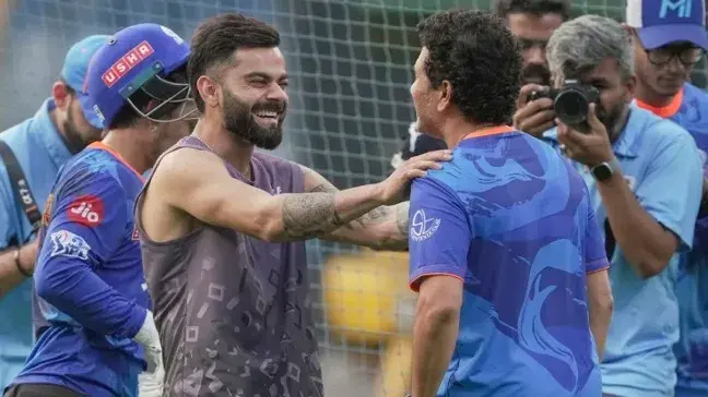 'Break my record': Sachin Tendulkar is in complete awe of Virat Kohli as he equals his ODI record Team India batter Virat Kohli and Indian legend Sachin Tendulkar during an IPL training session