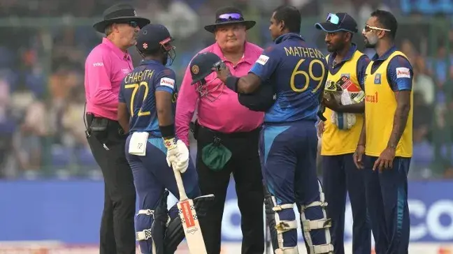 Sri Lanka batter Angelo Mathews has a discussion with match officials during BAN vs SL CWC 2023 matchSri Lanka batter Angelo Mathews has a discussion with match officials during BAN vs SL CWC 2023 match
