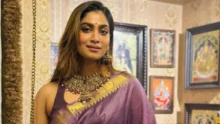 Actress Shivani Narayanan faces backlash for posing dance video enjoying rains amid Cyclone Michaung Shivani Narayanan