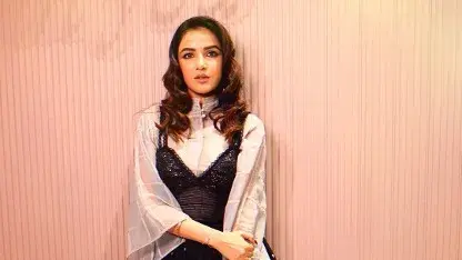 Jasmin Bhasin reveals she distributed pamphlets, worked at hotels before entering TV industry Jasmin Bhasin