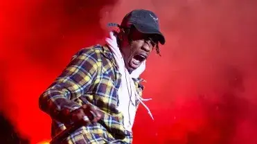 Travis Scott cancels Chicago concert hours before performance, fans