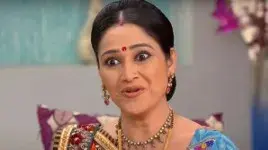 Is Disha Vakani returning to Taarak Mehta Ka Ooltah Chashmah? Dayaben's pic with cast goes viral Disha Vakani