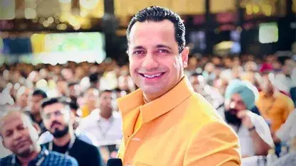 Motivational speaker Vivek Bindra booked for allegedly assaulting his wife Vivek Bindra