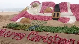 World record! Odisha's artist Sudarsan Pattanik crafts world's biggest Santa Claus with a twist India's famous Odisha-based sand artist also emphasised the importance of keeping a brief check on climate change and planting more trees.