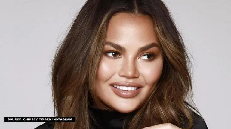 Chrissy Teigen’s salmon-avocado sesame noodles will drive the mid-week blues away Chrissy Teigen