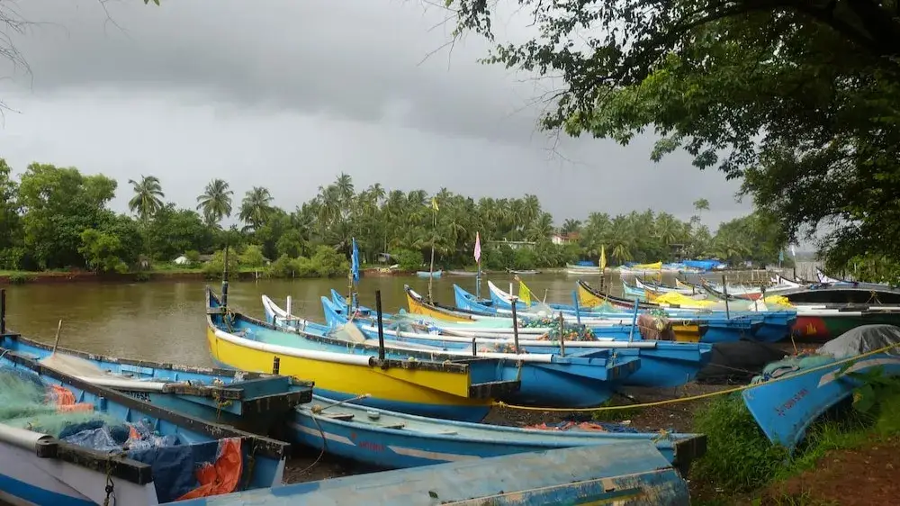 8 fishing boats gutted in fire in Udupi Republic World