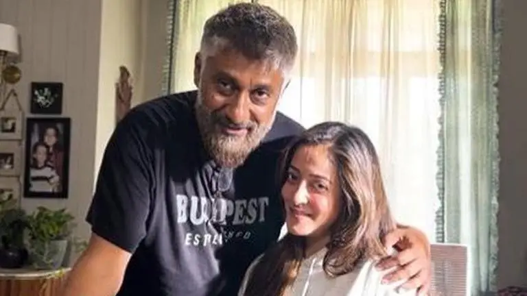 Vivek Agnihotri introduces Raima Sen as part of The Vaccine War cast | Watch Vivek Agnihotri