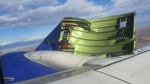 Houston Bound Boeing Aircraft Makes Emergency Landing at Denver Airport Boeing Mishap