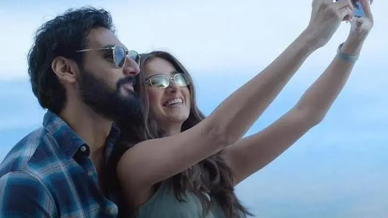 Tara Sutaria, Ahan Shetty react to 'Tadap' big opening day Box Office collection Tadap