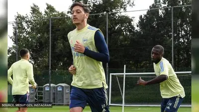 Mesut Ozil's Arsenal career all but over after Gunners axe him from Premier League squad Mesut Ozil