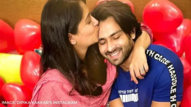 Shoaib Ibrahim gives fans a glimpse of his birthday celebration along with Dipika Kakkar dipika kakkar