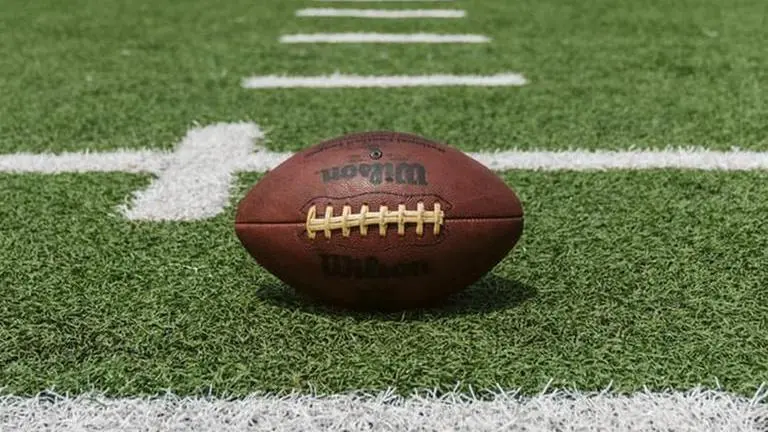 NFL looks at adding “booth umpire” and tech advisor for refs NFL looks at adding booth umpire and tech advisor for refs