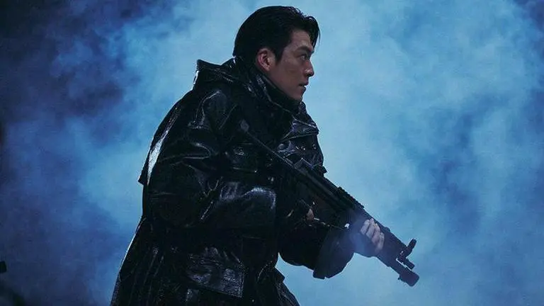 Black Knight Trailer: Kim Woo Bin to put an end to Song Seung Heon's corrupt empire Black Knight Trailer