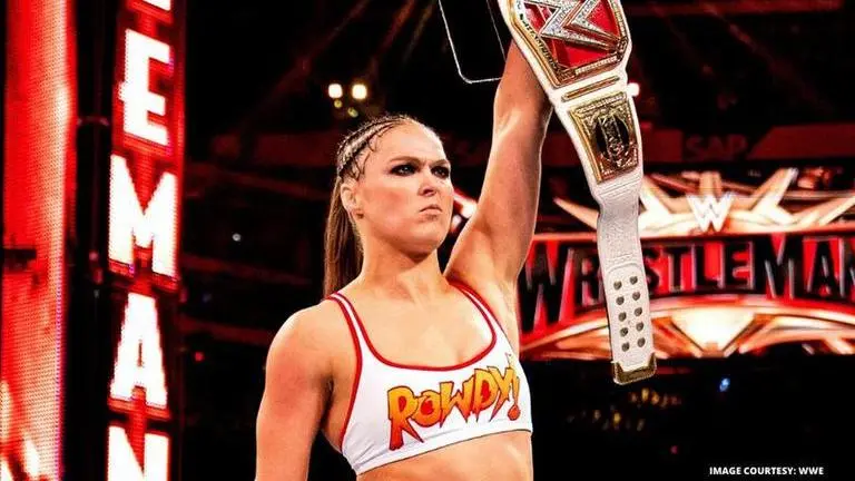 Ronda Rousey says WWE lifestyle isn't for her anymore, slams "ungrateful" fans Ronda Rousey