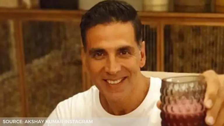 Akshay Kumar reveals he had an incident with sharks while shooting for film 'Blue'; watch akshay kumar