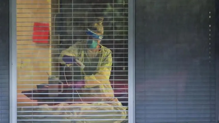 24 hours in the life and death of a besieged New York City